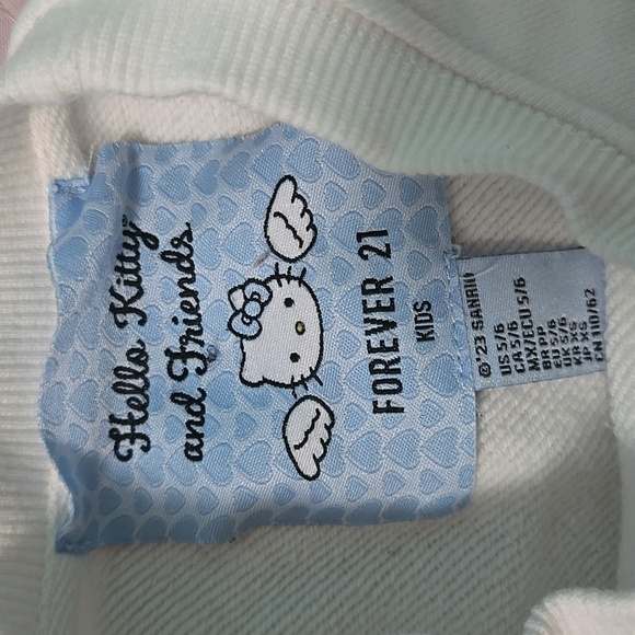 Hello Kitty Bundle - Picture 5 of 12